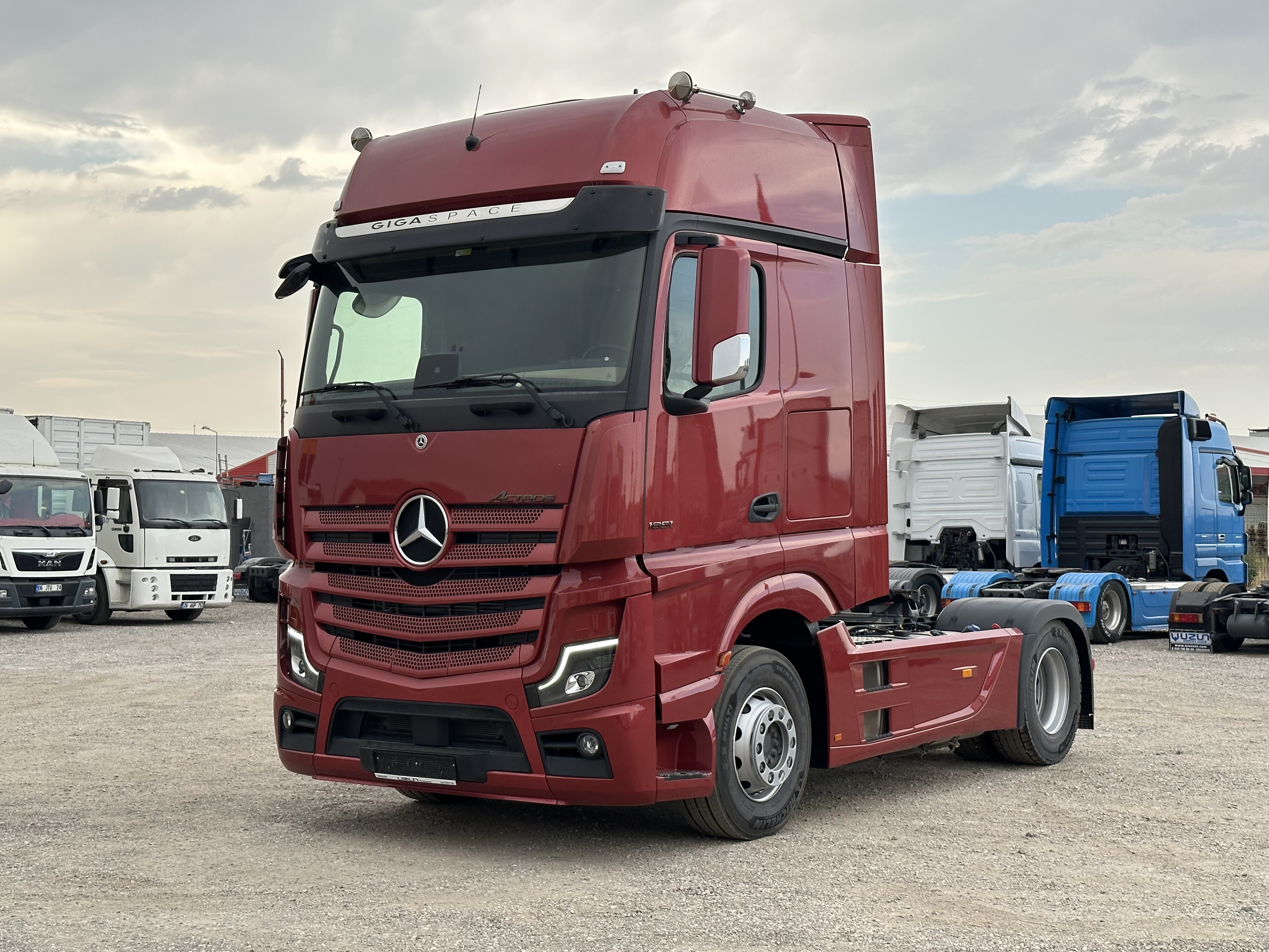 ONUR UZUN'dan 2022 MERCEDES ACTROS 1851L BÜYÜK EKRAN 6.500 km'de